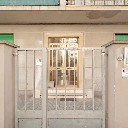 Urban - 2 Min Public Parking Apartment Livorno